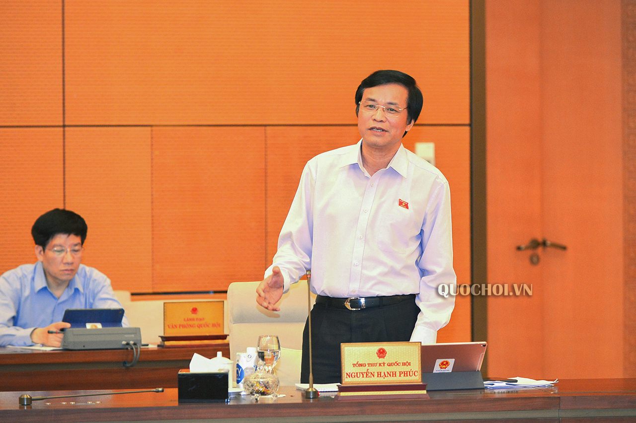 Tổng Thư Ký, Chủ nhiệm Văn phòng Quốc hội Nguyễn Hạnh Phúc.
